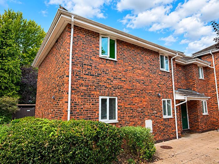 1 Bedroom Apartment For Sale In Corinthian Court, Alcester, B49