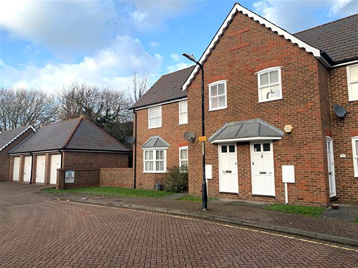 1 Bedroom Flat To Rent In Gordon Road, Canterbury, CT1
