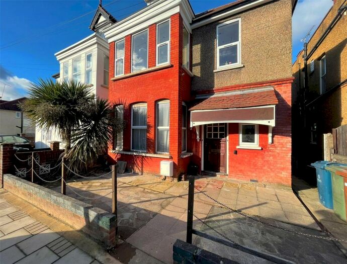 Studio To Rent In Marlborough Hill, Harrow, HA1