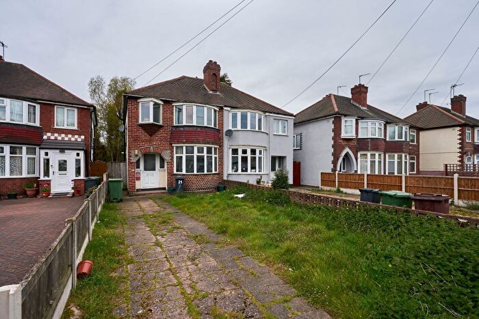 3 Bedroom Semi Detached House For Sale In Harrowby Place, Willenhall, WV13