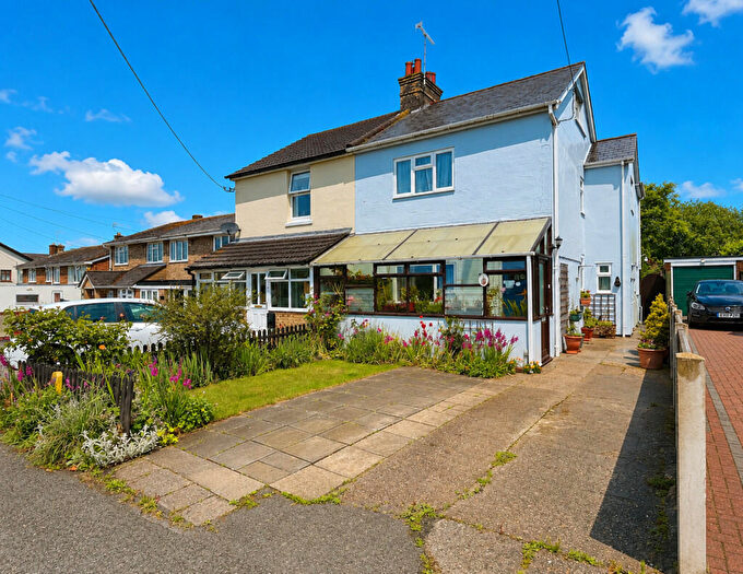 3 Bedroom Semi-Detached House For Sale In Strawberry Lane, Tiptree, CO5