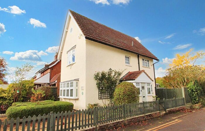 4 Bedroom Detached House For Sale In Nevells Road, Letchworth Garden City, SG6