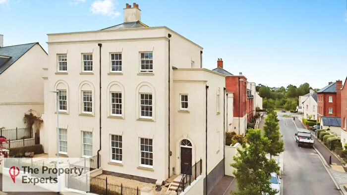 5 Bedroom Semi-Detached House For Sale In Pisces Street, Plymouth, PL9