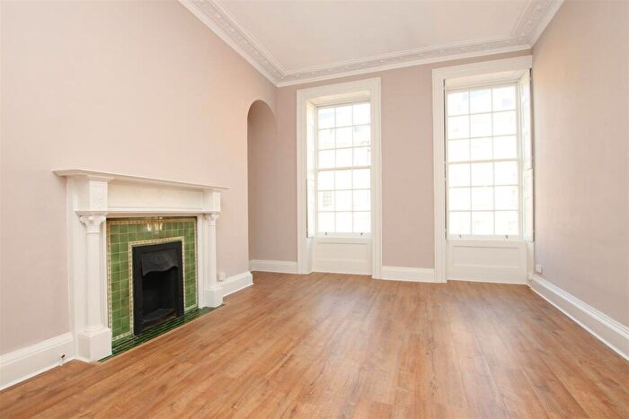 1 Bedroom Apartment To Rent In Bennett Street, City Centre, Bath, BA1