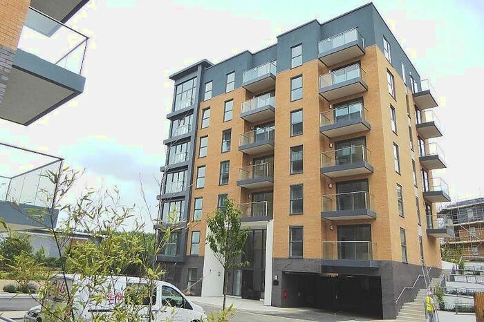1 Bedroom Flat To Rent In Osprey House, Reading, RG2