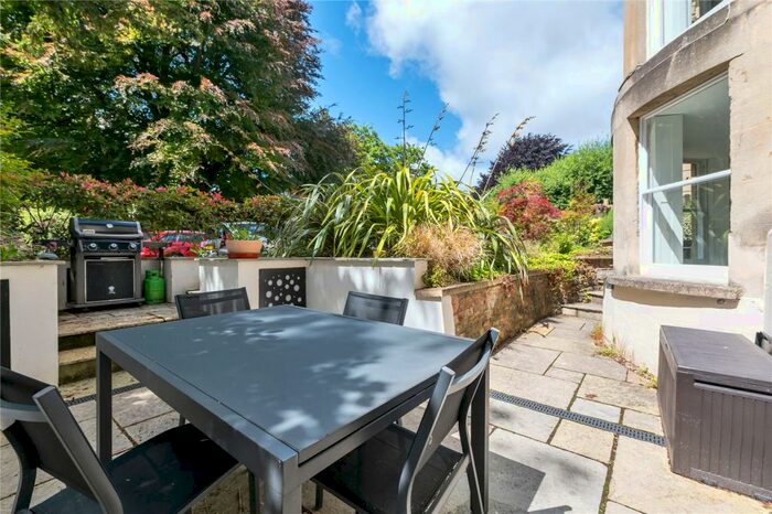 3 Bedroom Apartment To Rent In Hillside, Cotham, Bristol, Somerset, BS6