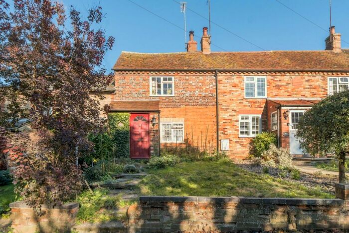 2 Bedroom Terraced House For Sale In The Lane, Tebworth, LU7