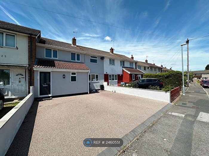 3 Bedroom Terraced House To Rent In Hazlemere Close, Swindon, SN3