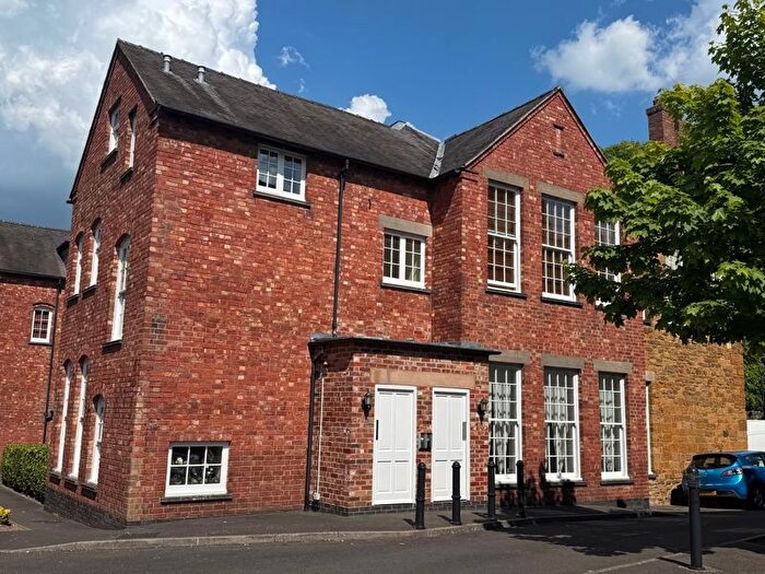 2 Bedroom Flat To Rent In Thomas Webb Close, Daventry, NN11