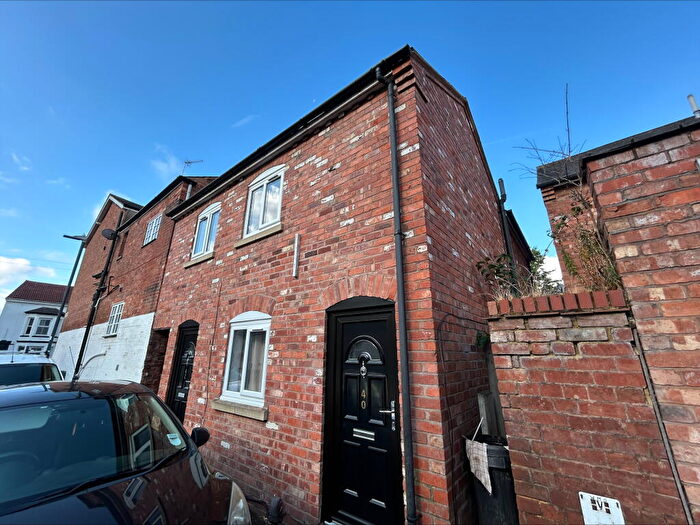 2 Bedroom Flat To Rent In Hill Street, Leamington Spa, CV32