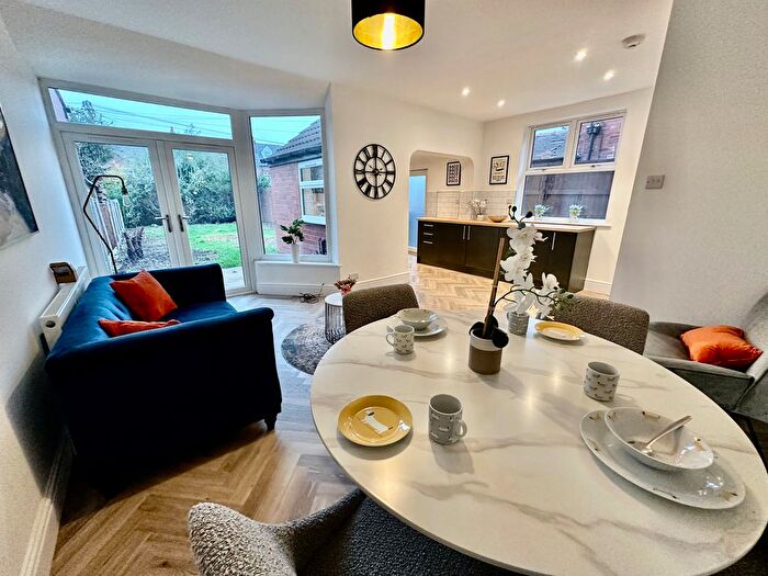 3 Bedroom Semi-Detached House For Sale In Zetland Road, Doncaster, DN2
