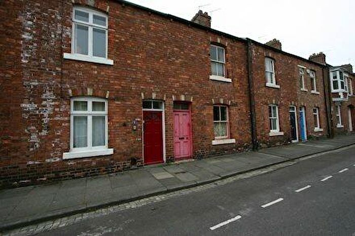 4 Bedroom House To Rent In Hawthorn Terrace (L), DH1