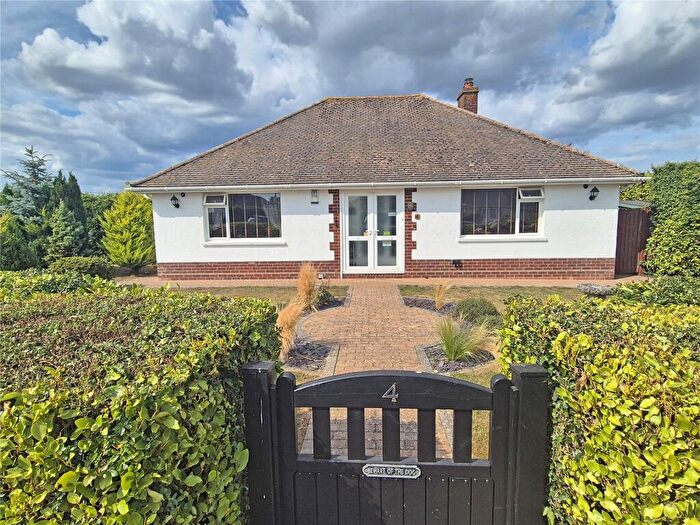 3 Bedroom Bungalow For Sale In Eldon Close, Barton On Sea, New Milton, Hampshire, BH25