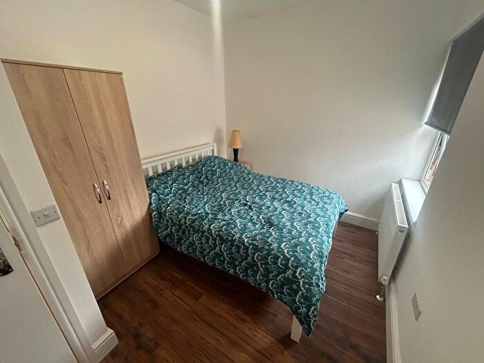1 Bedroom Flat To Rent In Rosliston Road Room, Burton Upon Trent, Stapenhill, DE15