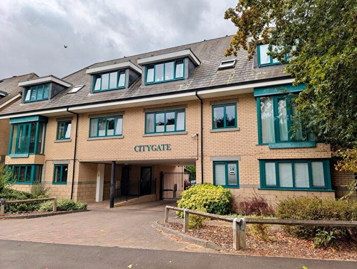2 Bedroom Flat To Rent In Woodhead Drive, Citygate Woodhead Drive, CB4