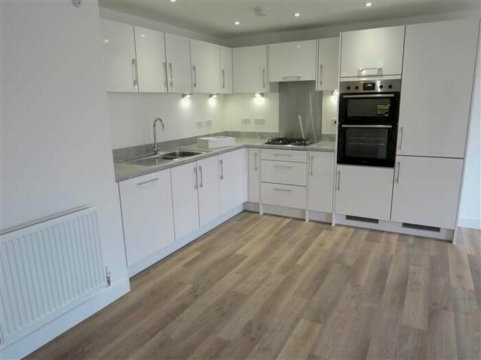 2 Bedroom Flat To Rent In Charlbury Road, Crawley, RH10