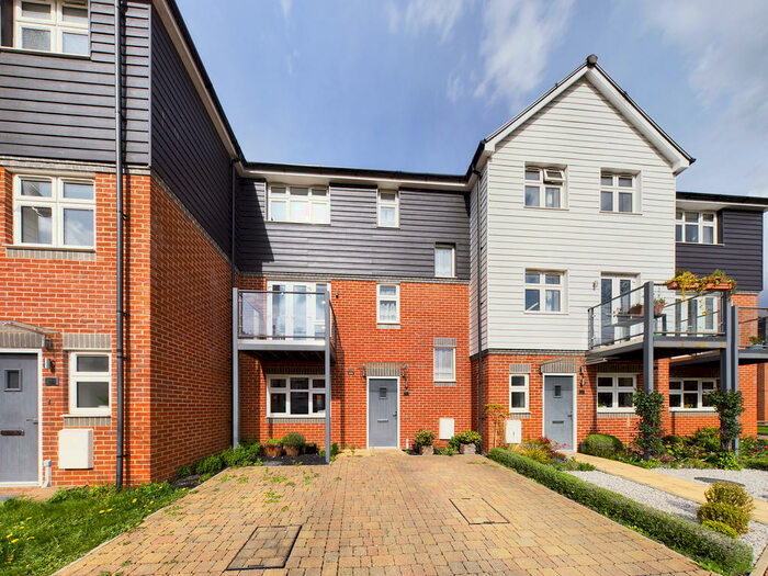 4 Bedroom Town House To Rent In Wyestream, Bassetsbury Lane, High Wycombe, HP11
