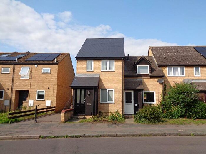 2 Bedroom House To Rent In High Street, Chesterton, Cambridge, CB4