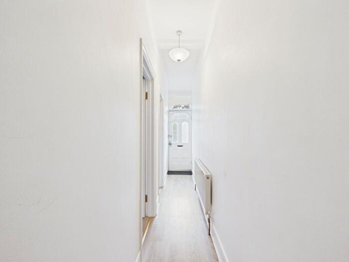 2 Bedroom Flat For Sale In Shelbourne Road, London, N17