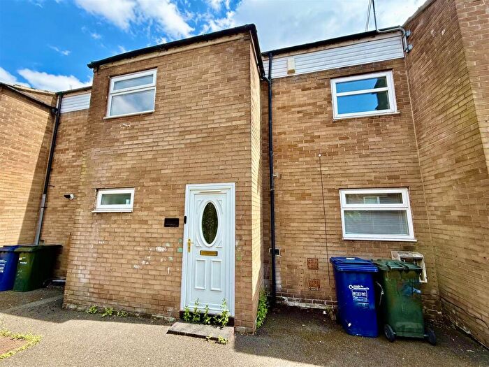 3 Bedroom Terraced House To Rent In Worley Close, Arthurs Hill, Newcastle Upon Tyne, NE4