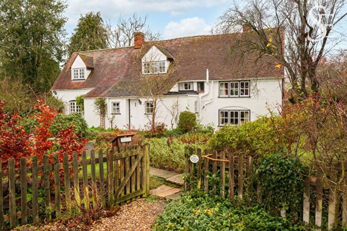 4 Bedroom Detached House For Sale In Wallingford Road, North Moreton, OX11