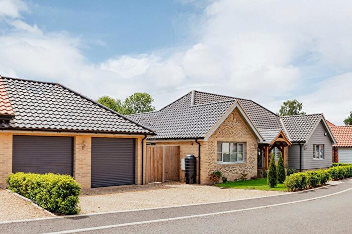 3 Bedroom Detached Bungalow For Sale In Delightfully Presented Bungalow In North Elmham, NR20