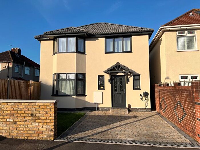 3 Bedroom Detached House For Sale In Kinsale Road, Whitchurch, Bristol, BS14