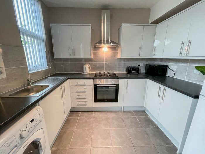 4 Bedroom Terraced House To Rent In Cranborne Road, L15