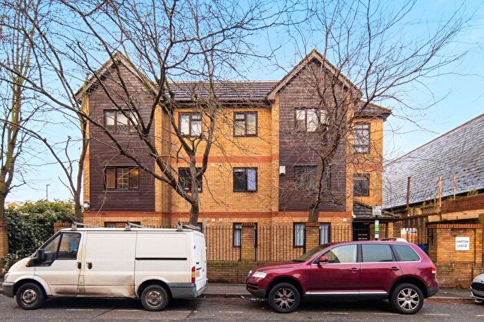 1 Bedroom Flat To Rent In Harton Lodge, Harton Street, Deptford, London, SE8