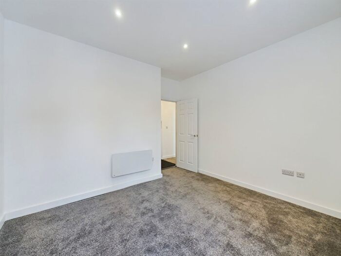 1 Bedroom Flat To Rent In Percy Street, Hull, HU2