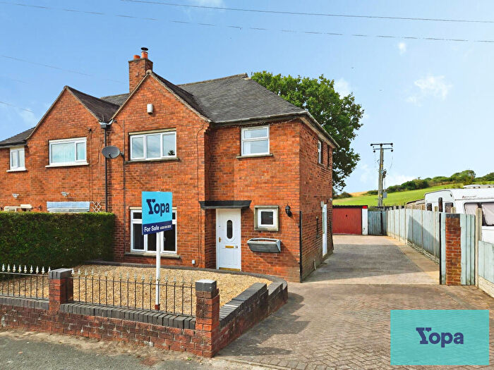 3 Bedroom Semi-Detached House For Sale In Mary Hill Close, Kidsgrove, Stoke-on-trent, ST7