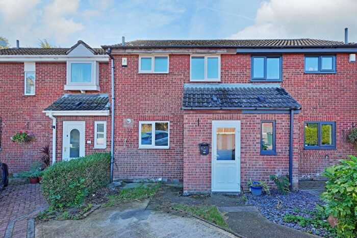 2 Bedroom Terraced House For Sale In Fenton Croft, Rotherham, S61