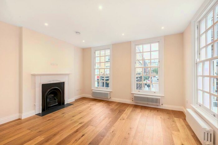 3 Bedroom Maisonette To Rent In Caledonian Road, London, N1