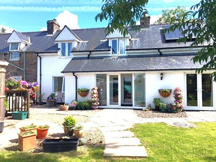 2 Bedroom End Of Terrace House For Sale In Llandissilio, Clynderwen, Pembrokeshire, SA66