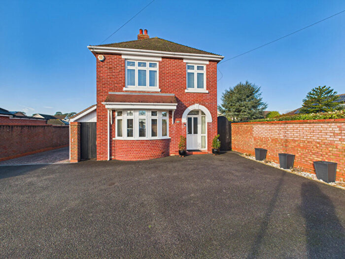 3 Bedroom Detached House For Sale In Locks Road, Locks Heath, SO31