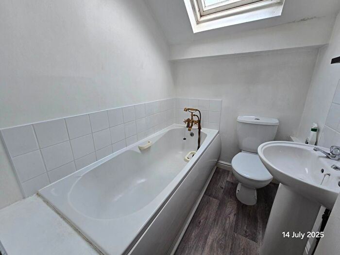 1 Bedroom Flat To Rent In Flat, A Union Street, Filey, YO14