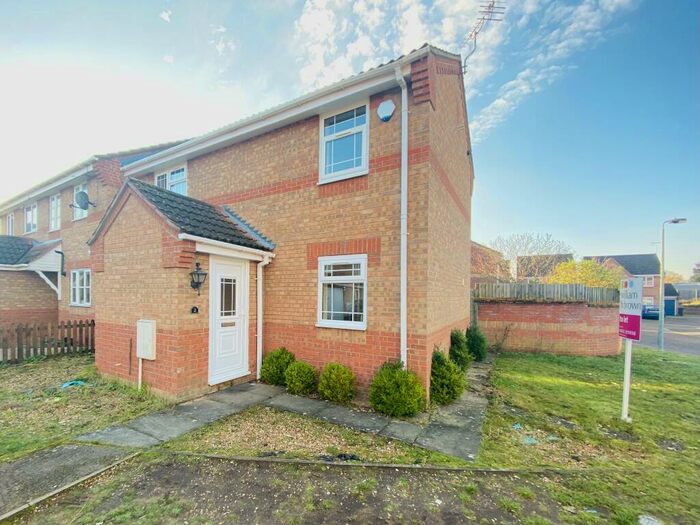 3 Bedroom Semi-Detached House To Rent In Petunia Way, Brandon, IP27