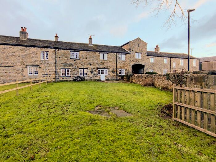 4 Bedroom Cottage For Sale In The Gatehouse, York Road, Kiddal, Leeds, LS14