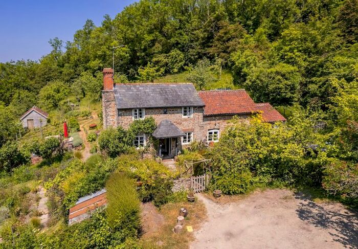 2 Bedroom Cottage For Sale In Fownhope, Hereford, HR1