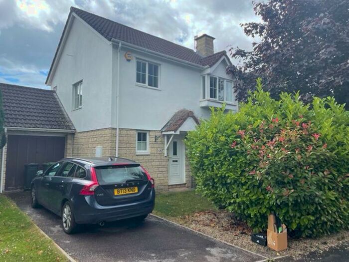 3 Bedroom Detached House To Rent In Kites Close, Bristol, BS32