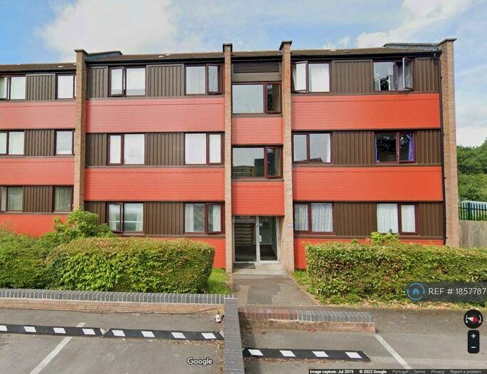 3 Bedroom Flat To Rent In Glaisdale Road, Bristol, BS16