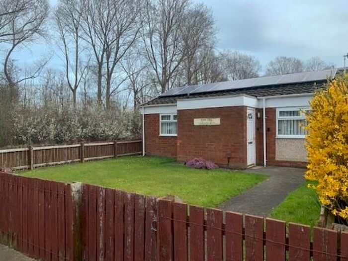 1 Bedroom Bungalow To Rent In Elmstone Gardens, Hemlington, Middlesbrough, Teesside., TS8