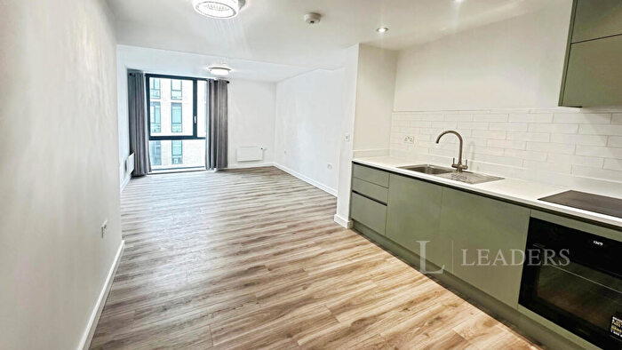 2 Bedroom Flat To Rent In Calibra Court, Kimpton Road, LU2