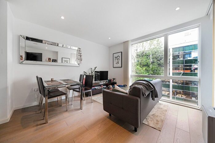 1 Bedroom Flat To Rent In Hilary Mews, London, SE1