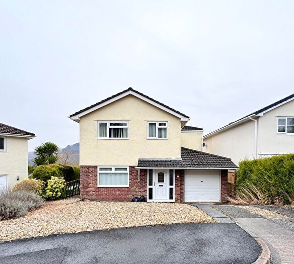 4 Bedroom Detached House For Sale In Lon-y-Felin, Cefn Pennar, Mountain Ash, CF45
