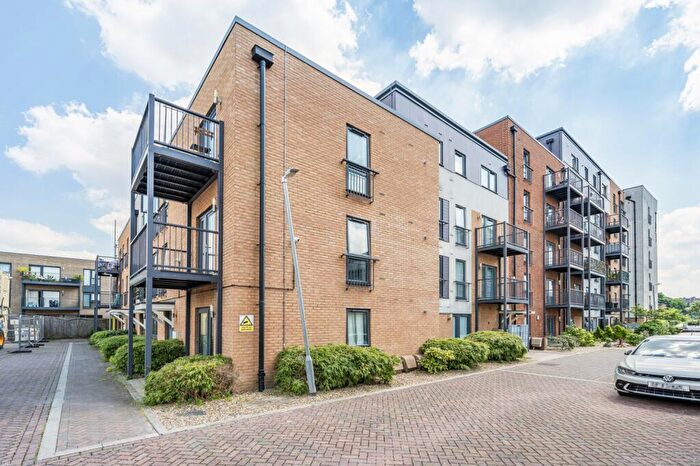 2 Bedroom Flat To Rent In Fairthorn Road London, SE7