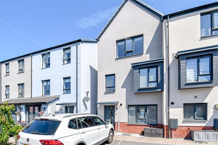 3 Bedroom End Of Terrace House For Sale In Heol Ty Draw, Barry, CF62