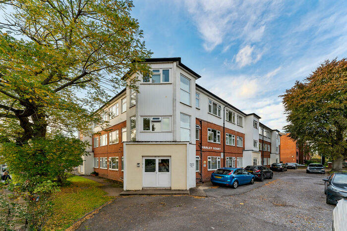 1 Bedroom Flat To Rent In Blake Hall Road, Wanstead, E11