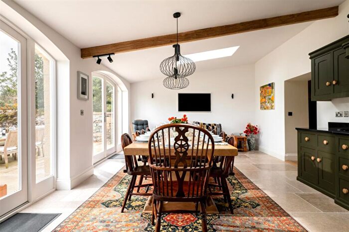 5 Bedroom House To Rent In Ashford-In-The-Water, Bakewell, DE45