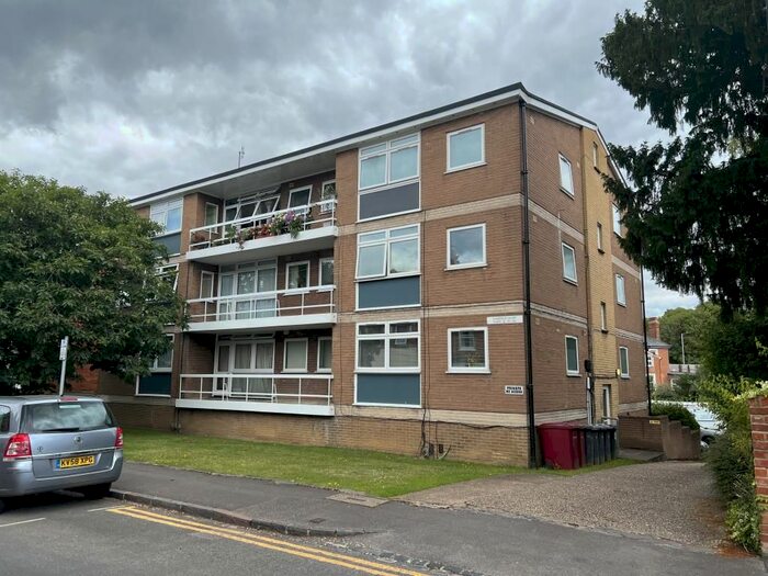Studio To Rent In Hamilton Road, Reading, RG1